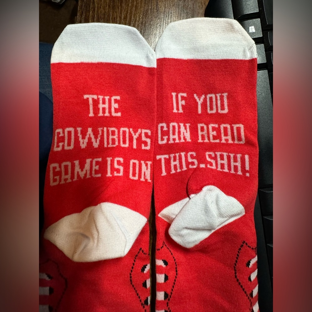 Women’s NWOT Cowboys socks - Picture 2 of 5